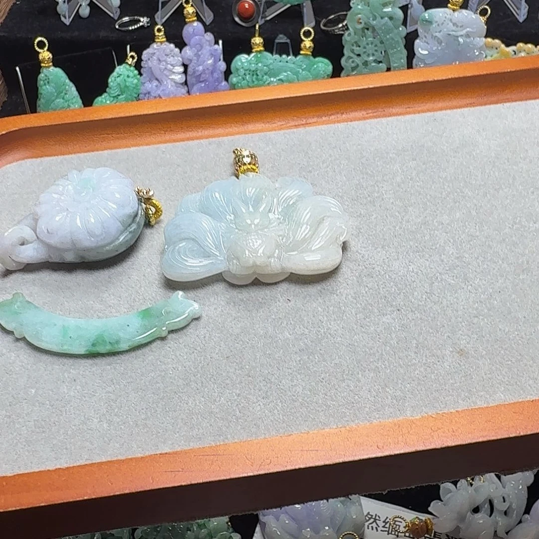 吊坠(赠链)未镶嵌翡翠1****0