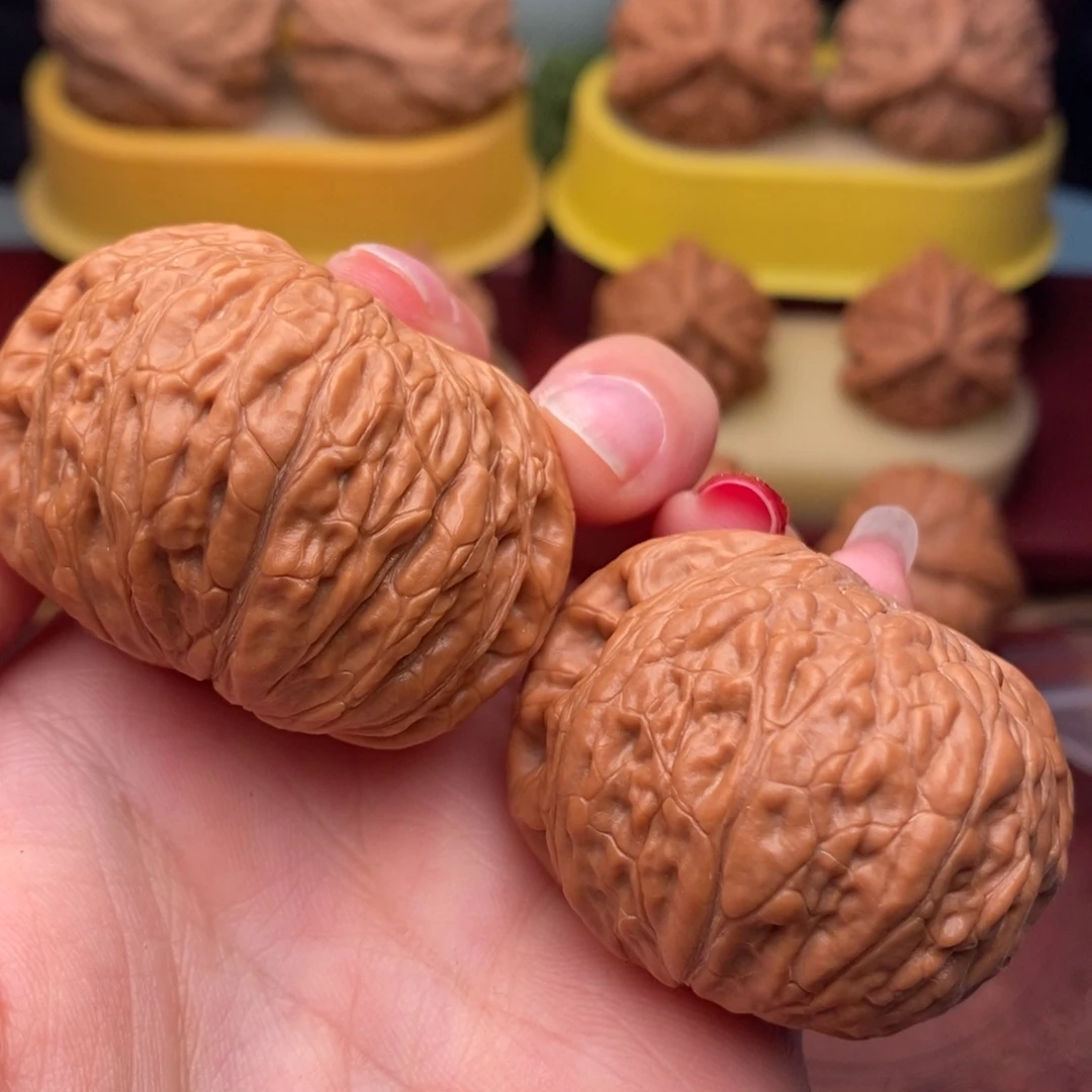 桃核把件铁锤45……