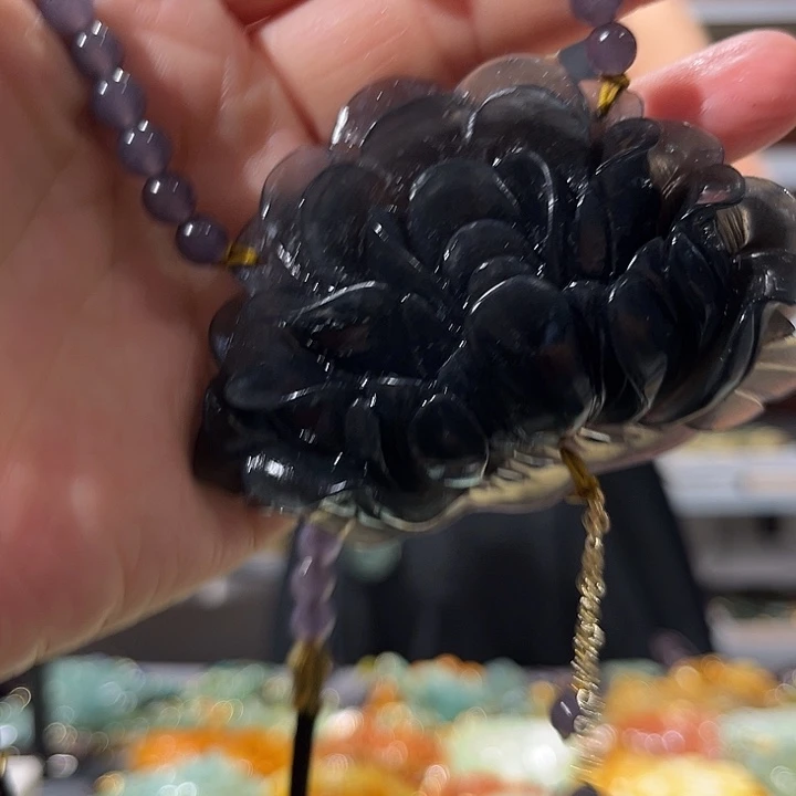 岫玉未镶嵌毛衣链