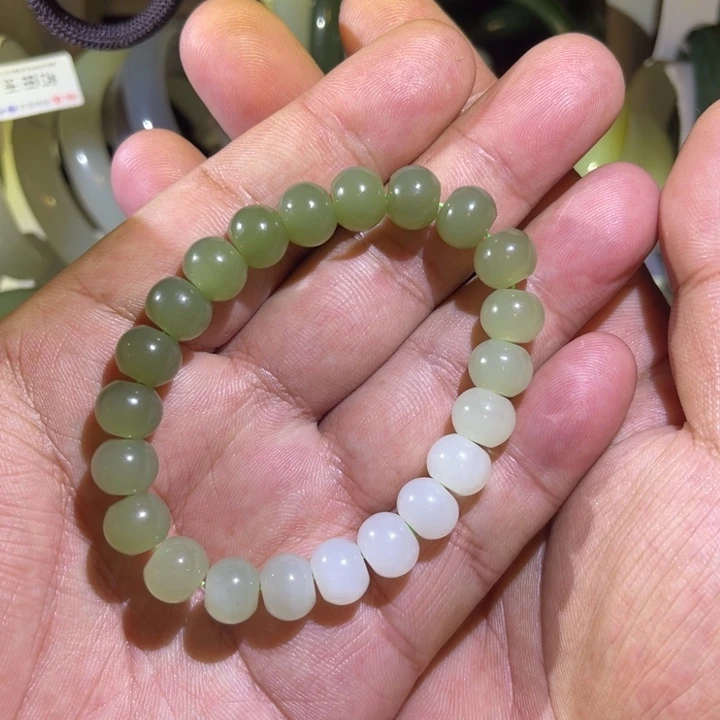 ****包颈饰未镶嵌和田玉