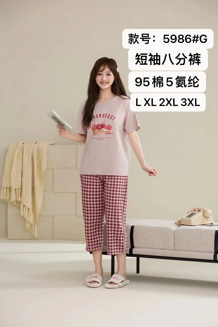 新款女士爽棉短袖八分裤睡衣套装 5986