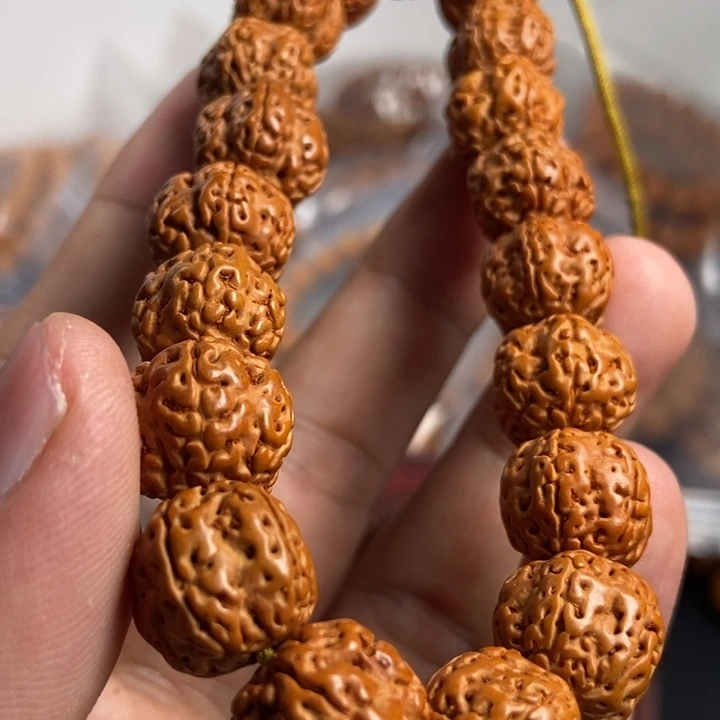 猴头核桃吊坠?****?我们还不一定