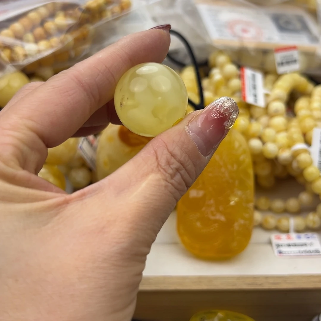 琥珀珠宝奇石未镶嵌