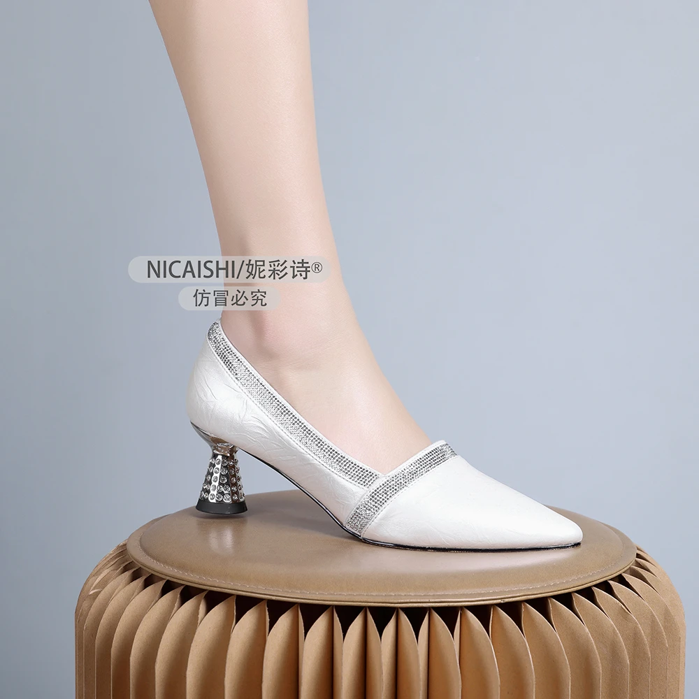 2025年新款法式仙女风低跟不累脚舒适百搭时尚单鞋米白色浅口1108