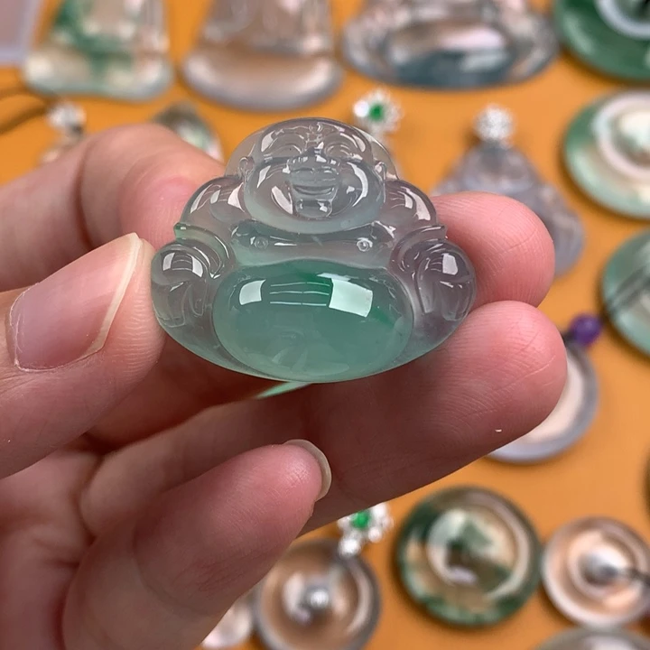 颈饰未镶嵌翡翠…..