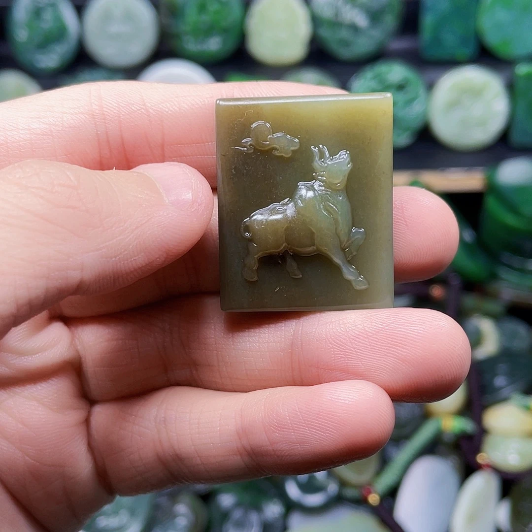 和田玉未镶嵌珠宝半成品