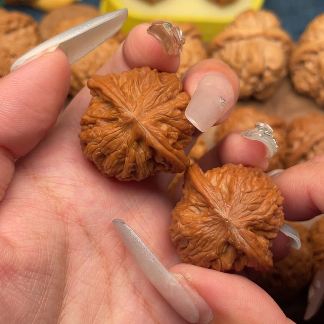 文玩核桃吊坠全品，山地正磨35