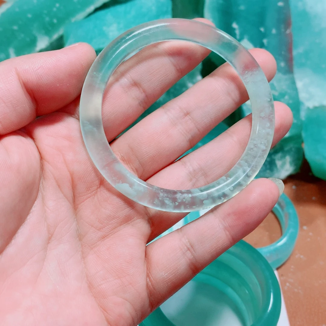 未镶嵌蛇纹石玉镯子