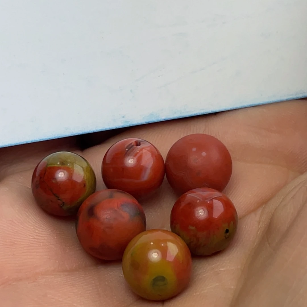 手链未镶嵌南红玛瑙?*哈