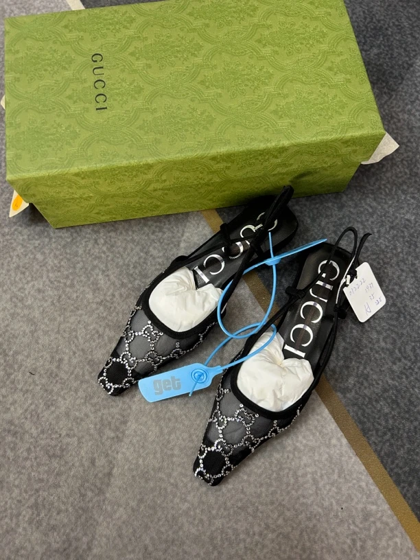 99新 GUCCI/古驰 古驰黑色带钻老花凉鞋99新三五半码