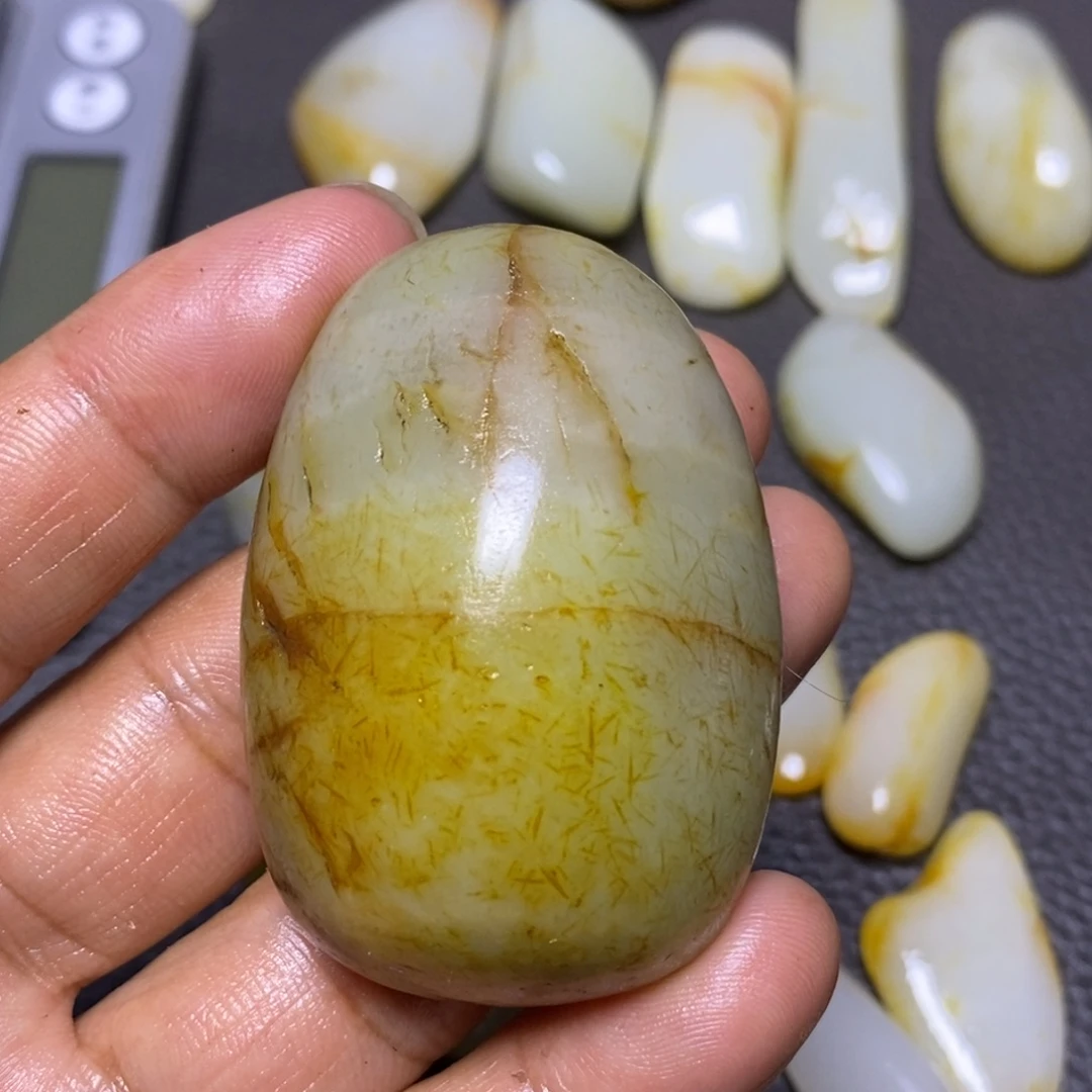 未镶嵌和田玉（糖玉）挂件