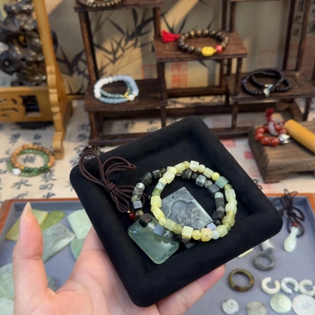 蛇纹石玉颈饰合金江***y