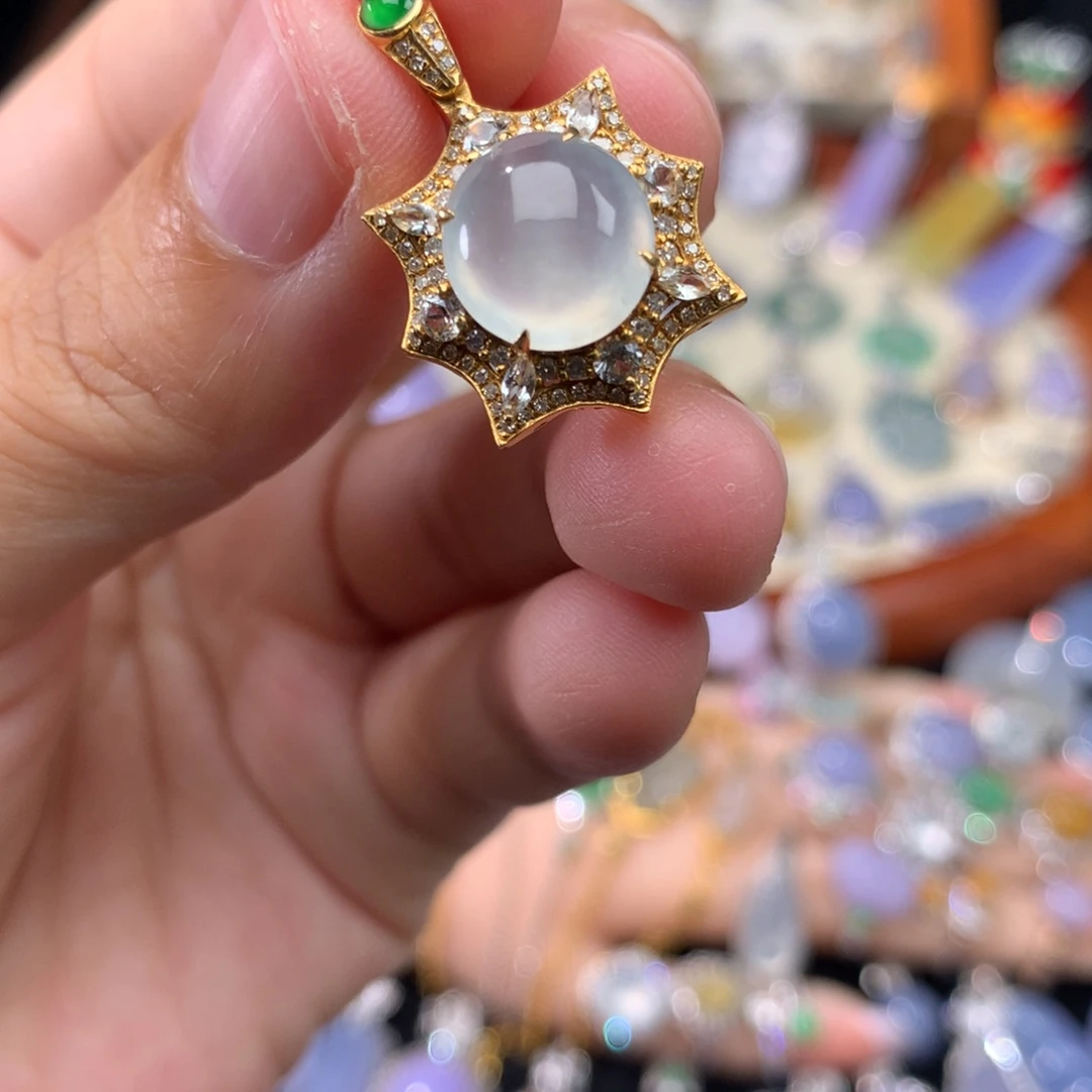 翡翠18K金镶嵌吊坠(不含链)