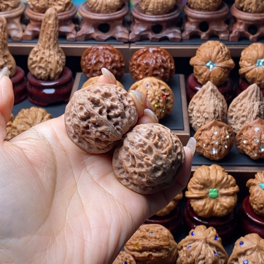 小****文玩核桃吊坠金锭元宝