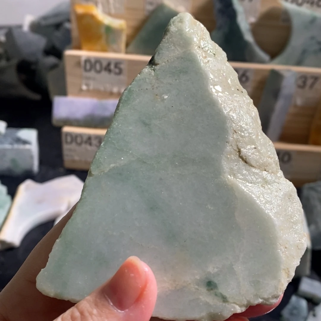 颈饰未镶嵌翡翠天然翡翠