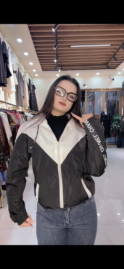 连帽拼接女纯色宽松型其它短外套开衫黑白拼色设计师百搭短款