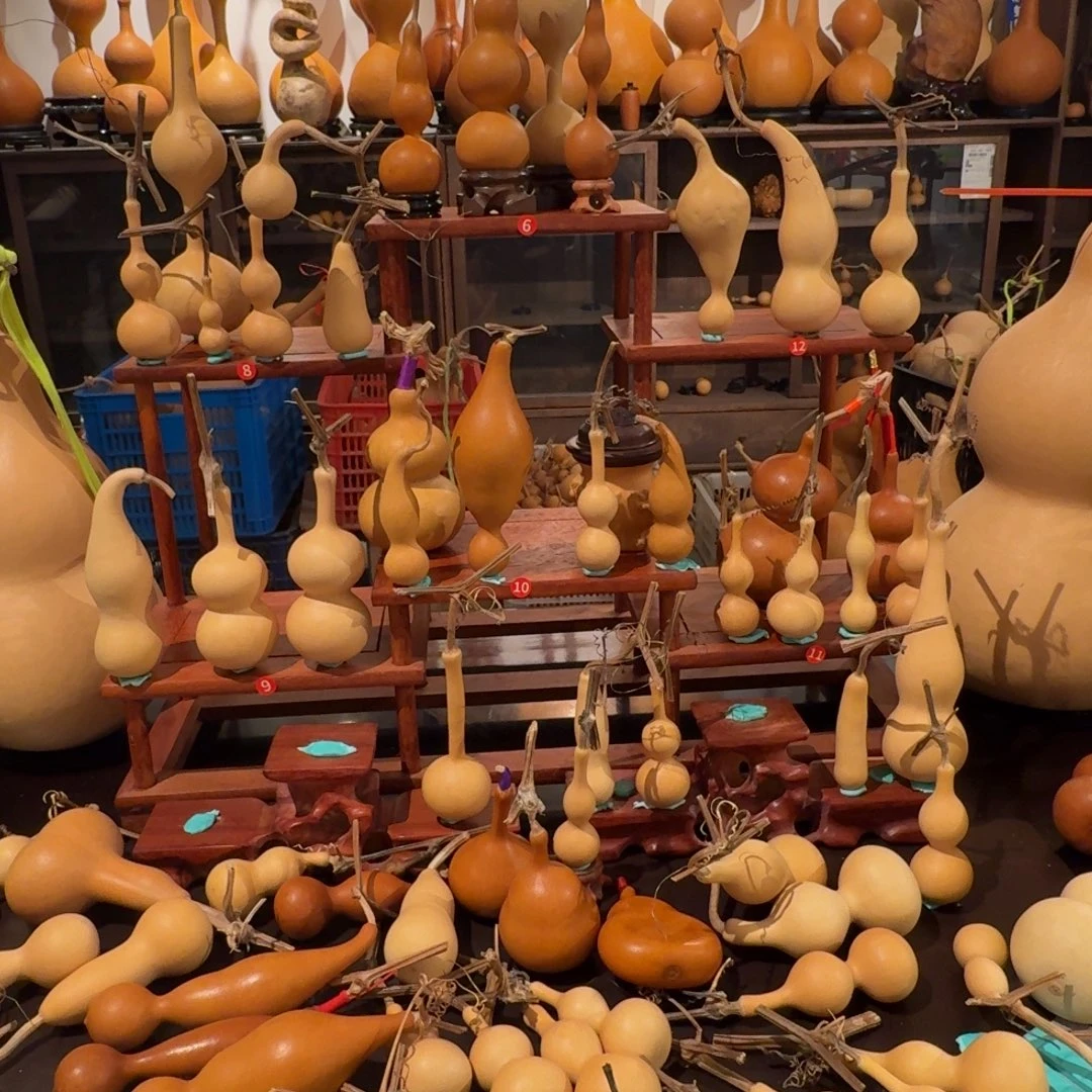 香***阁大叶紫檀（黑酸枝木类）