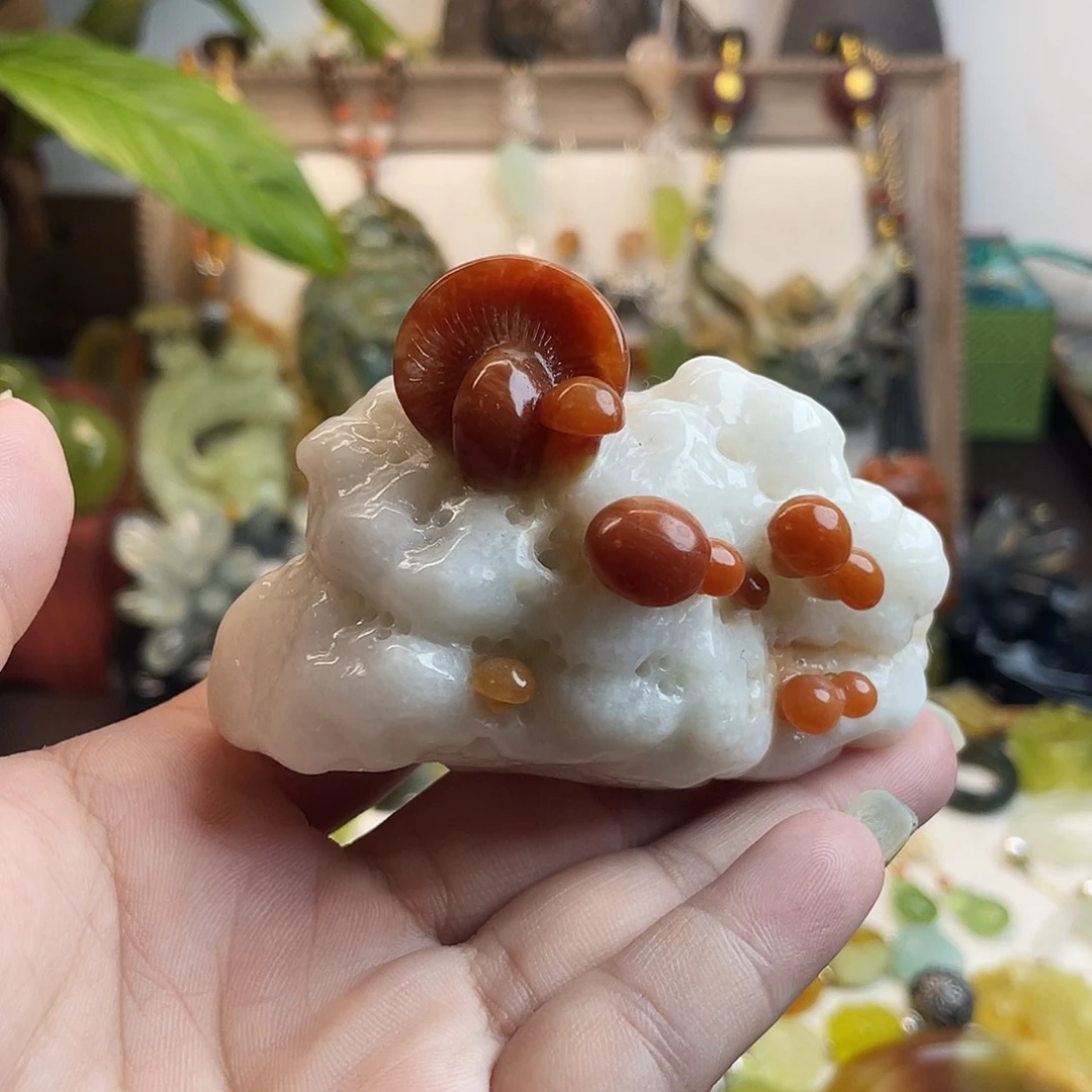 蛇纹石玉未镶嵌吊坠