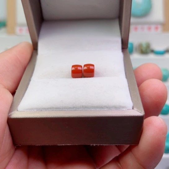 南红玛瑙未镶嵌珠宝奇石