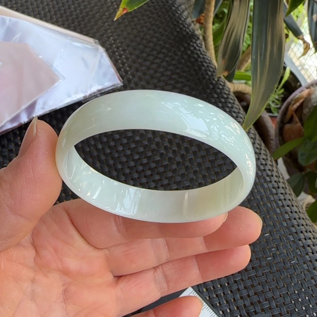 翡翠未镶嵌手镯50.8圈口手镯