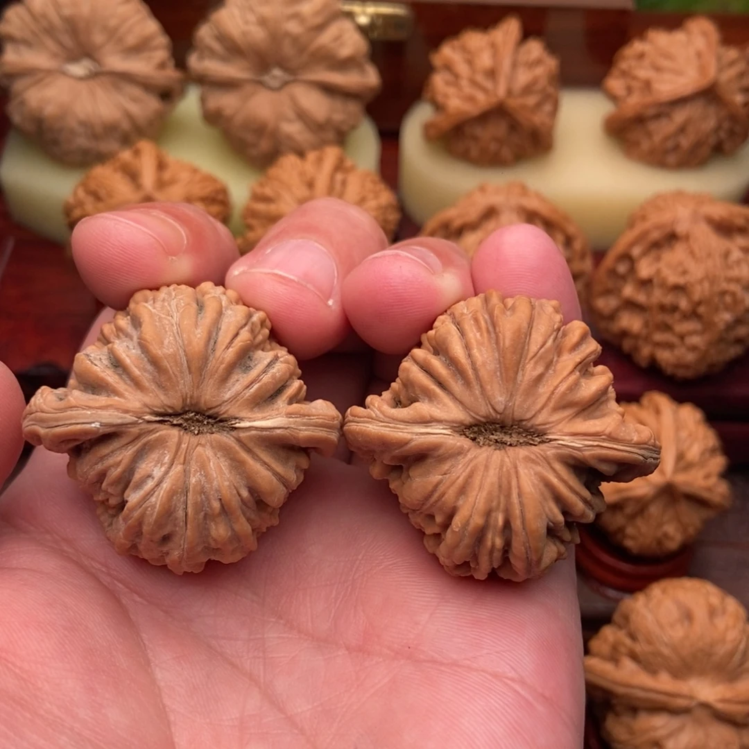 文玩核桃把件全品汉高楼41