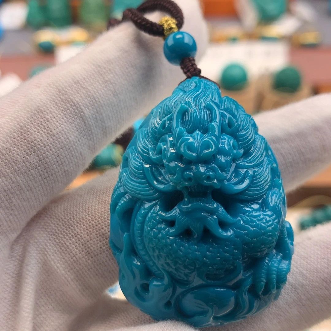 绿松石未镶嵌珠宝奇石