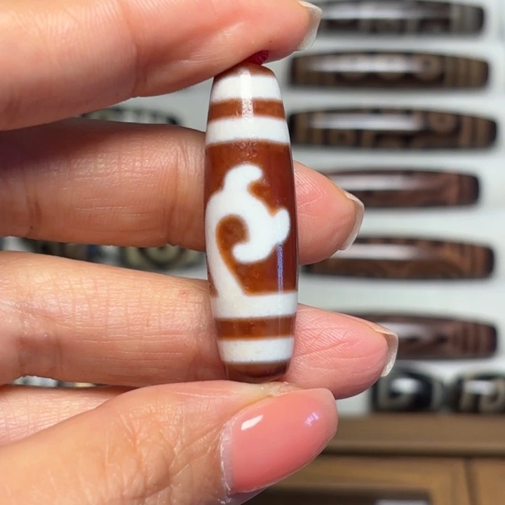 未镶嵌颈饰玛瑙/玉髓小**米