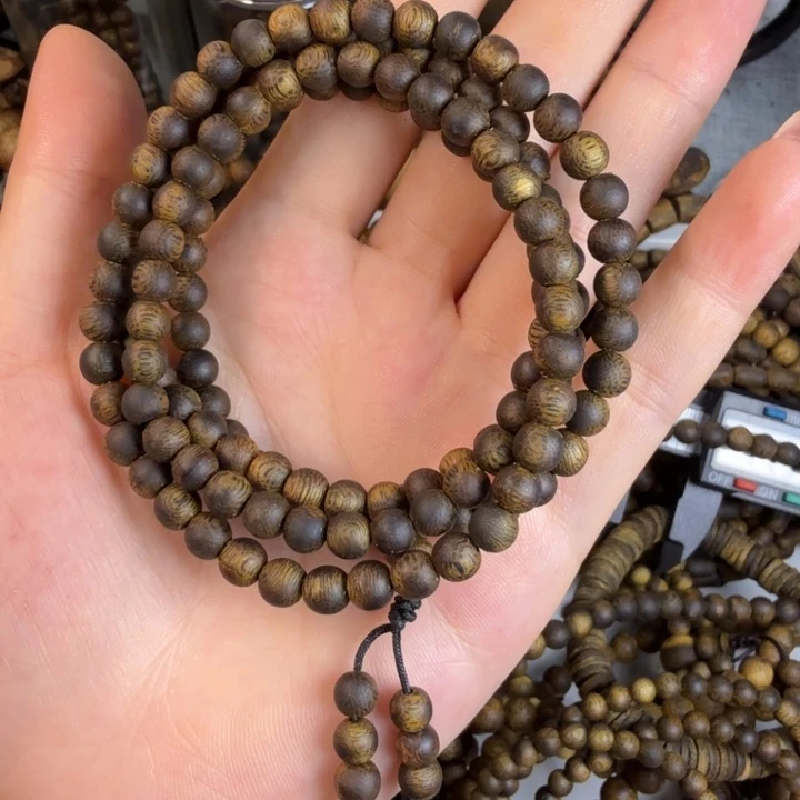 沉香碎屑沉香莺歌绿奇楠06圆珠多圈12克