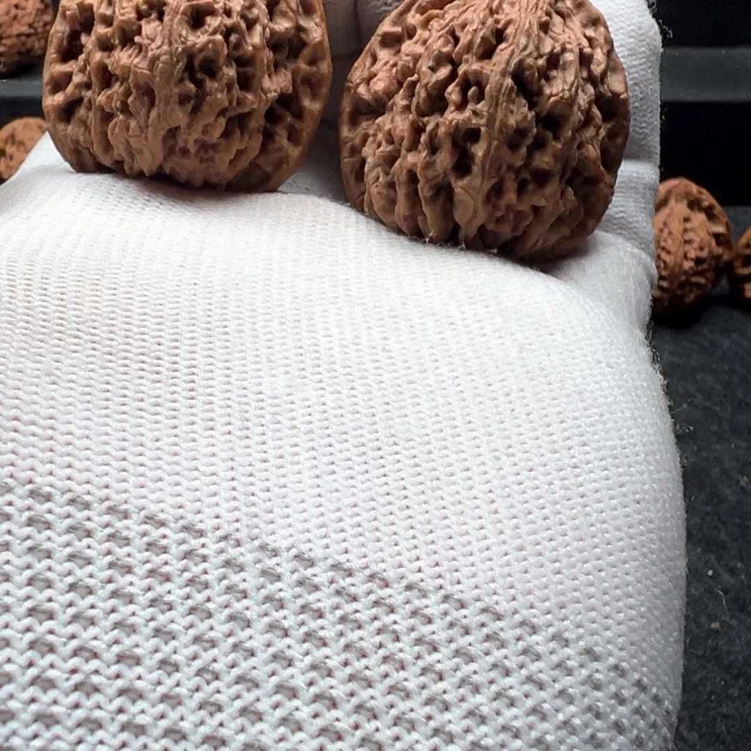 文玩核桃把件梦****奇南疆