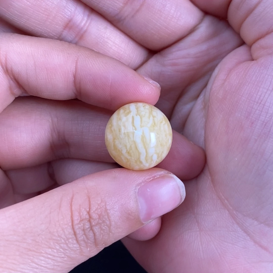 裸石琥珀未镶嵌.**好蜜蜡