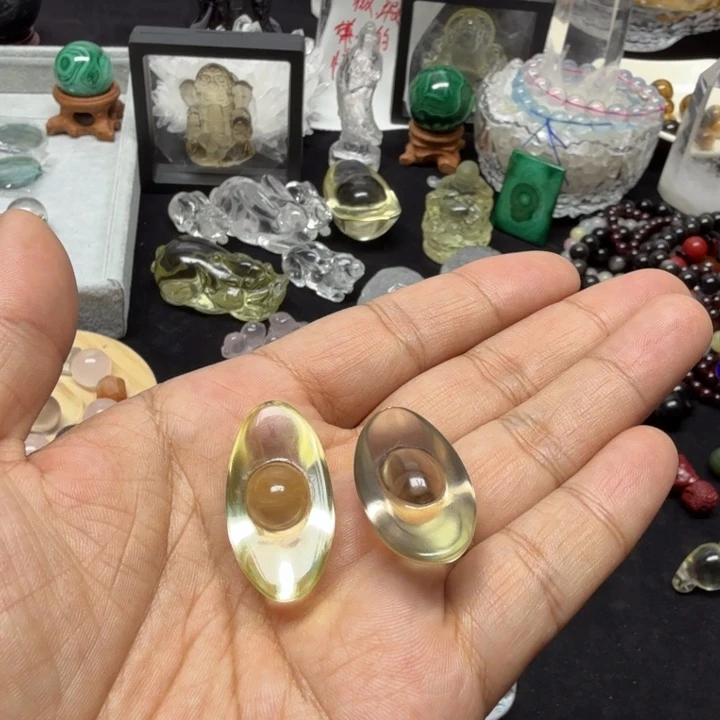 未镶嵌颈饰水晶我