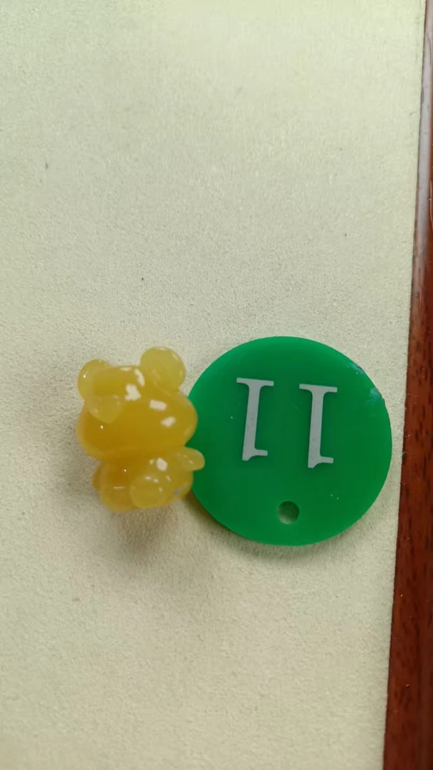 天然原矿蜜蜡小熊