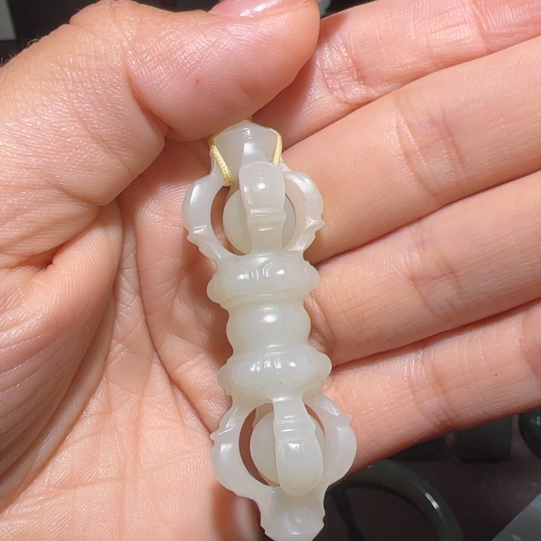 合***一颈饰未镶嵌和田玉
