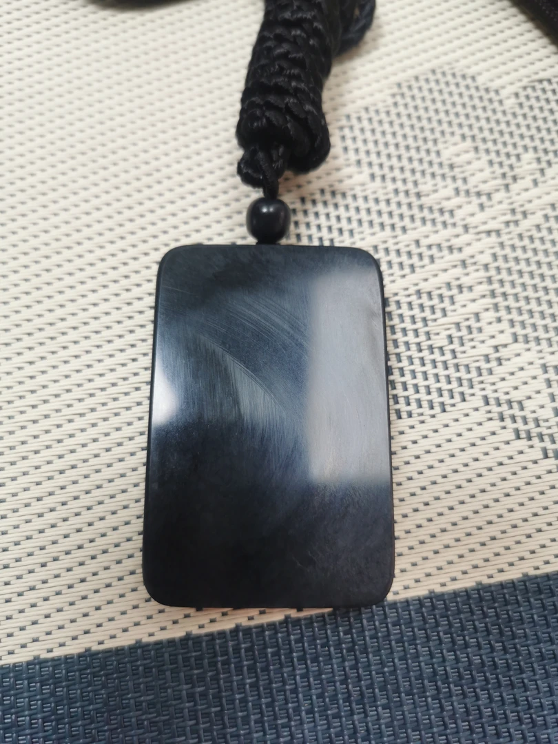 新疆和田玉墨玉35钢板聚墨青花5 2克左右