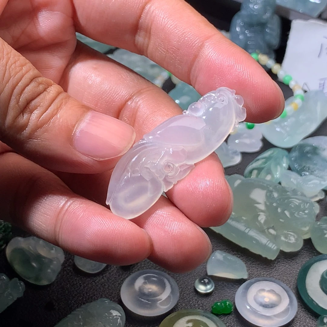 颈饰未镶嵌翡翠挂件