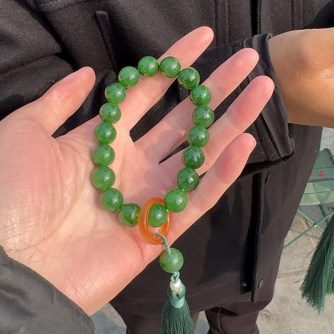 和田玉手持未镶嵌225武哥卡12左右有矿点