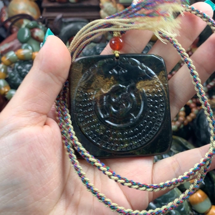 岫岩河磨玉（透闪石质玉）把件未镶嵌