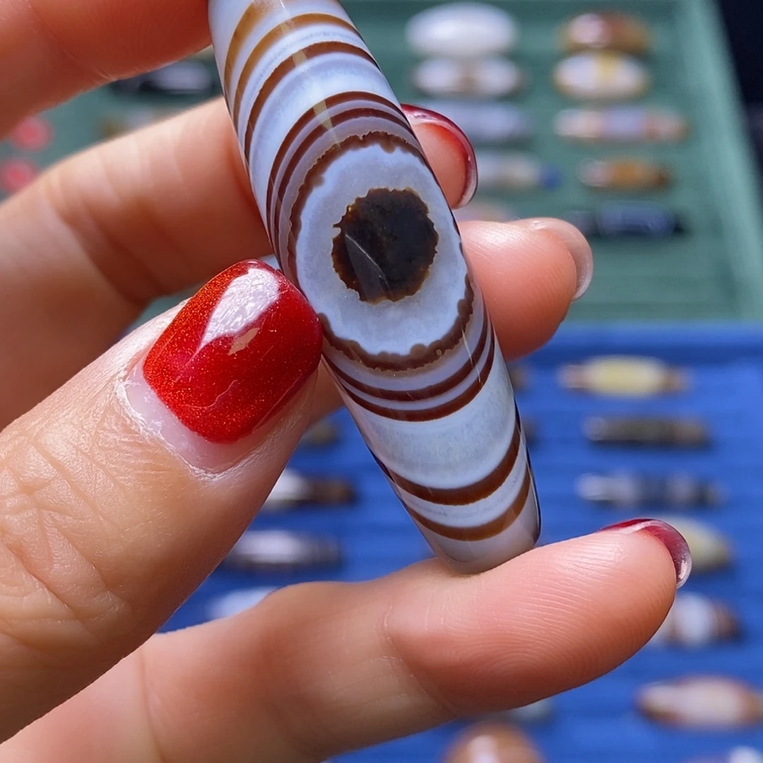 摸***后玛瑙/玉髓未镶嵌珠宝半成品