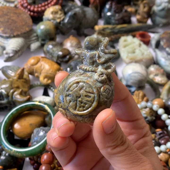 岫岩河磨玉（透闪石质玉）未镶嵌笔搁