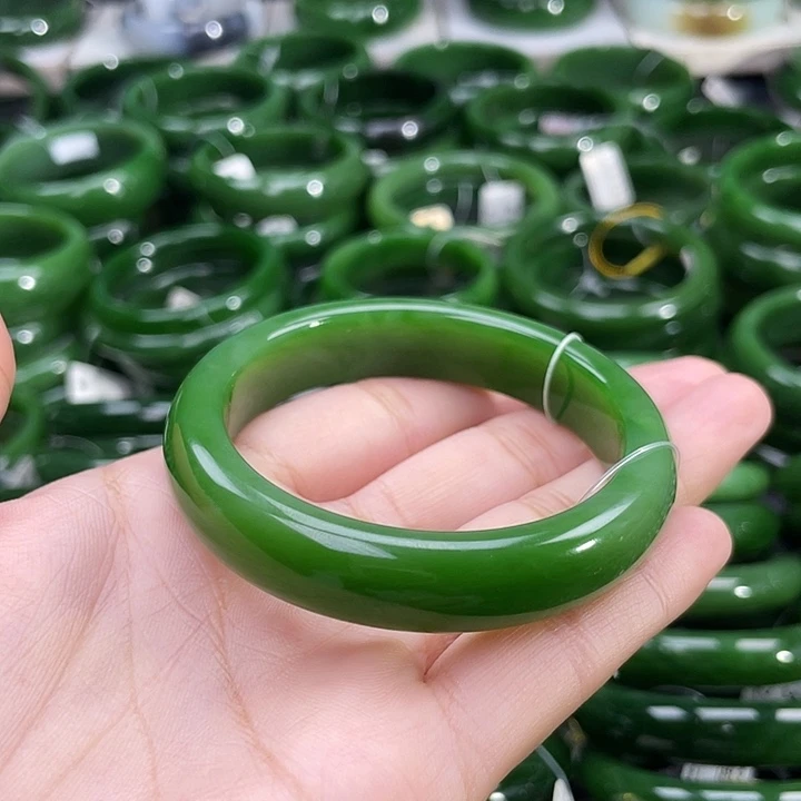 未镶嵌手镯和田玉（碧玉）