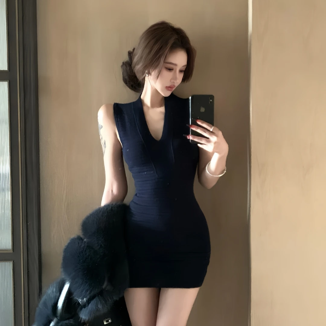 冰丝无袖高腰显瘦连衣裙夏季优雅气质小香风包臀短款