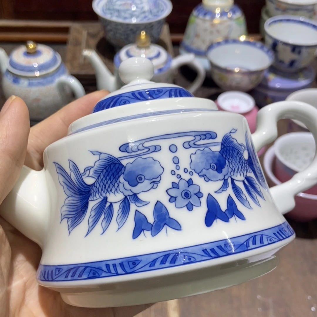 徐***闹陶瓷艺术品的制作