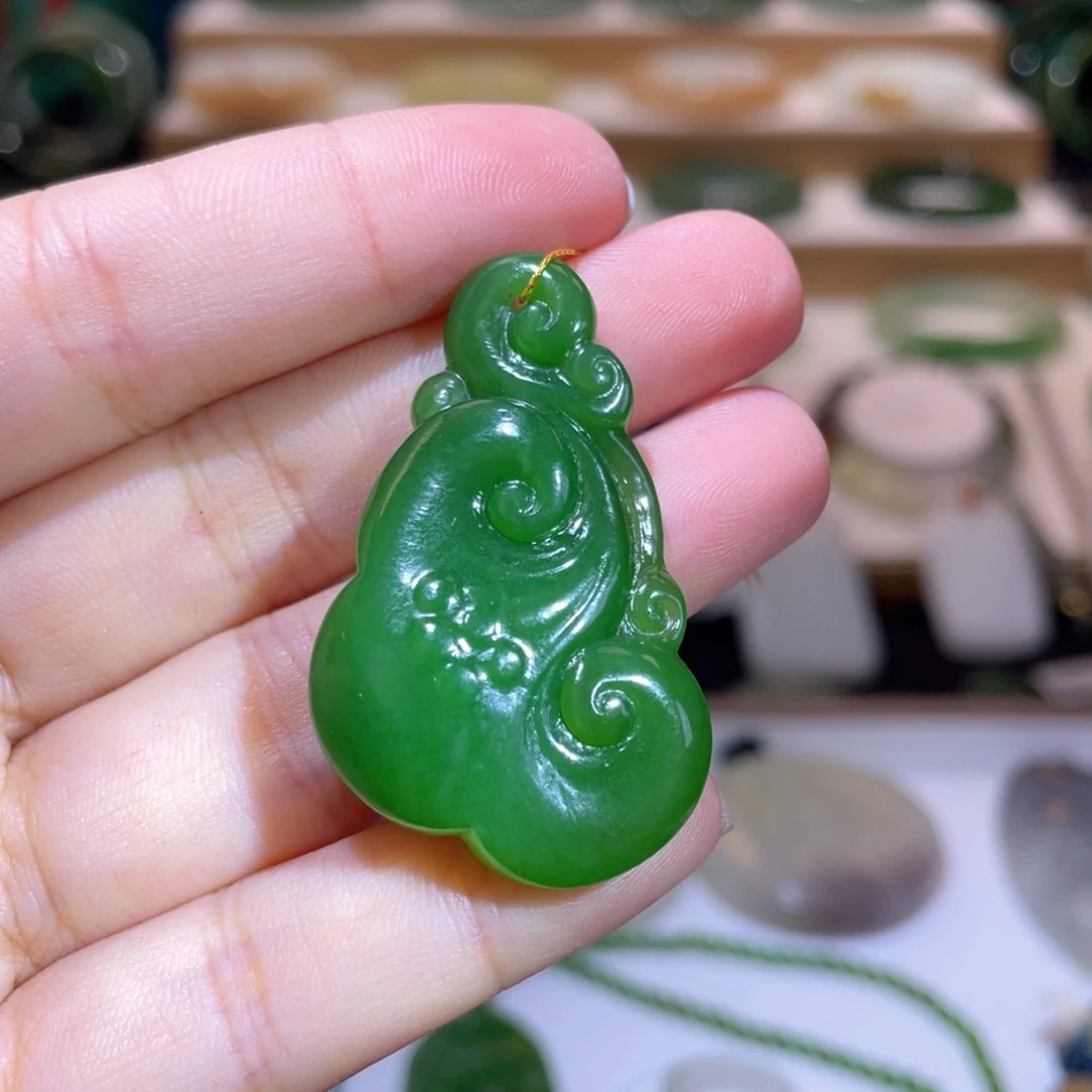 和田玉未镶嵌颈饰高品阳绿如意