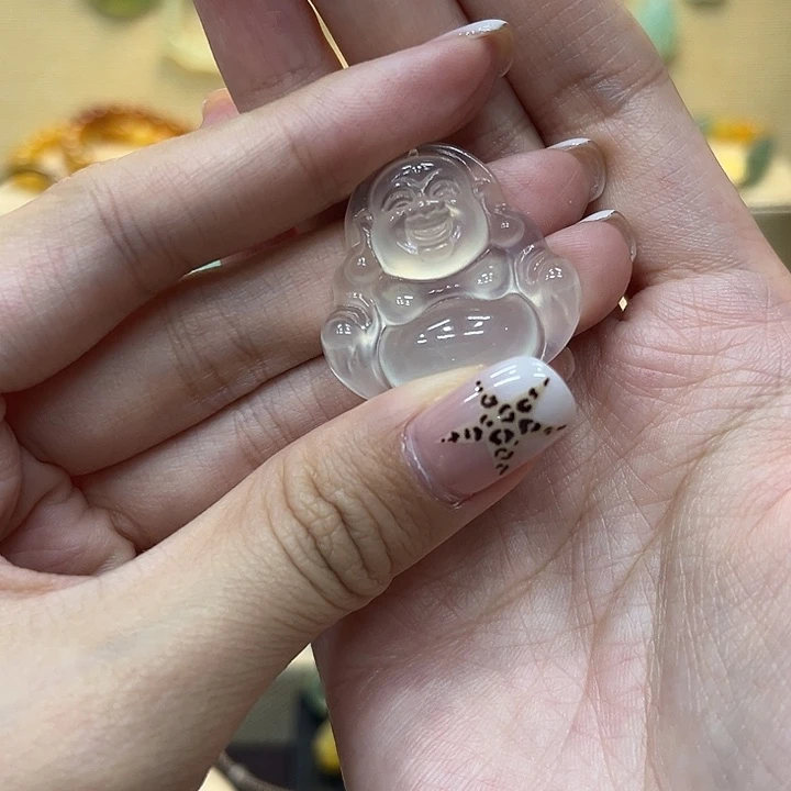 李***¹蛇纹石玉未镶嵌颈饰