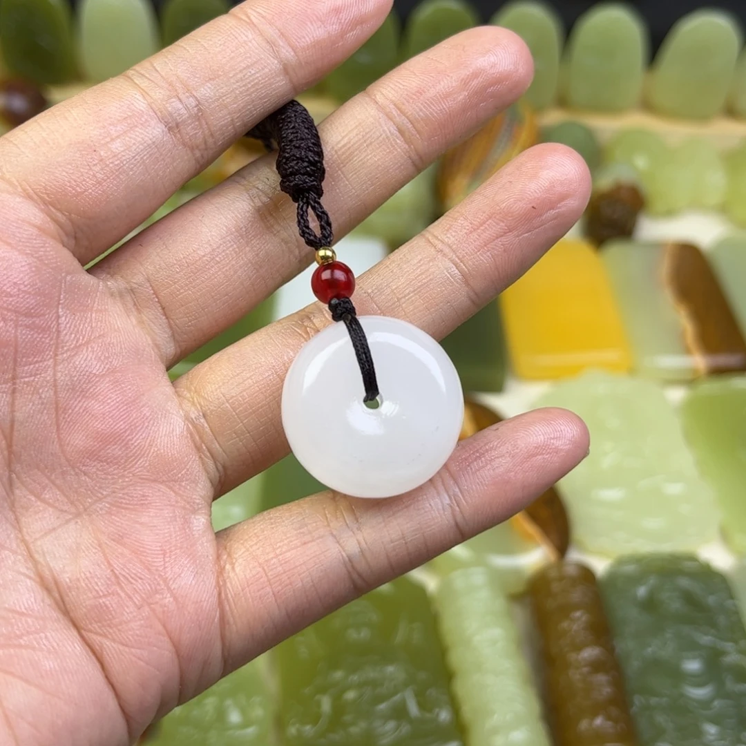 新疆昆仑山料平安扣
