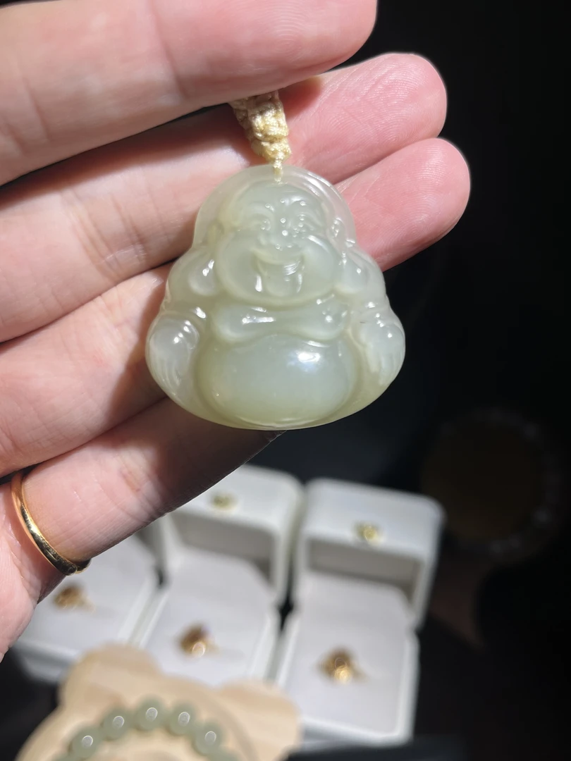 天然和田玉佛公吊坠