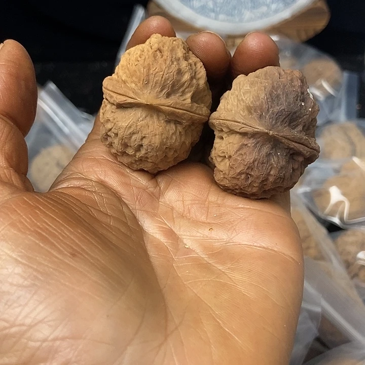 把件文玩核桃云南铁核桃基地79