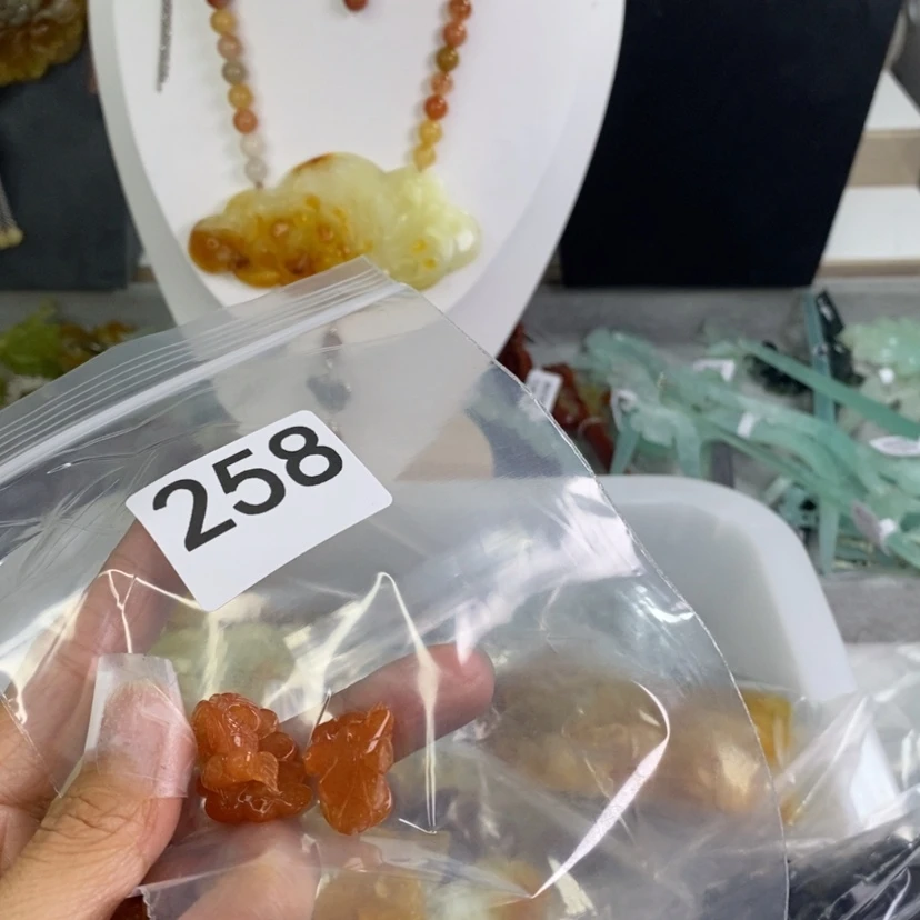 【闪购商品】岫玉颈饰未镶嵌蓝*