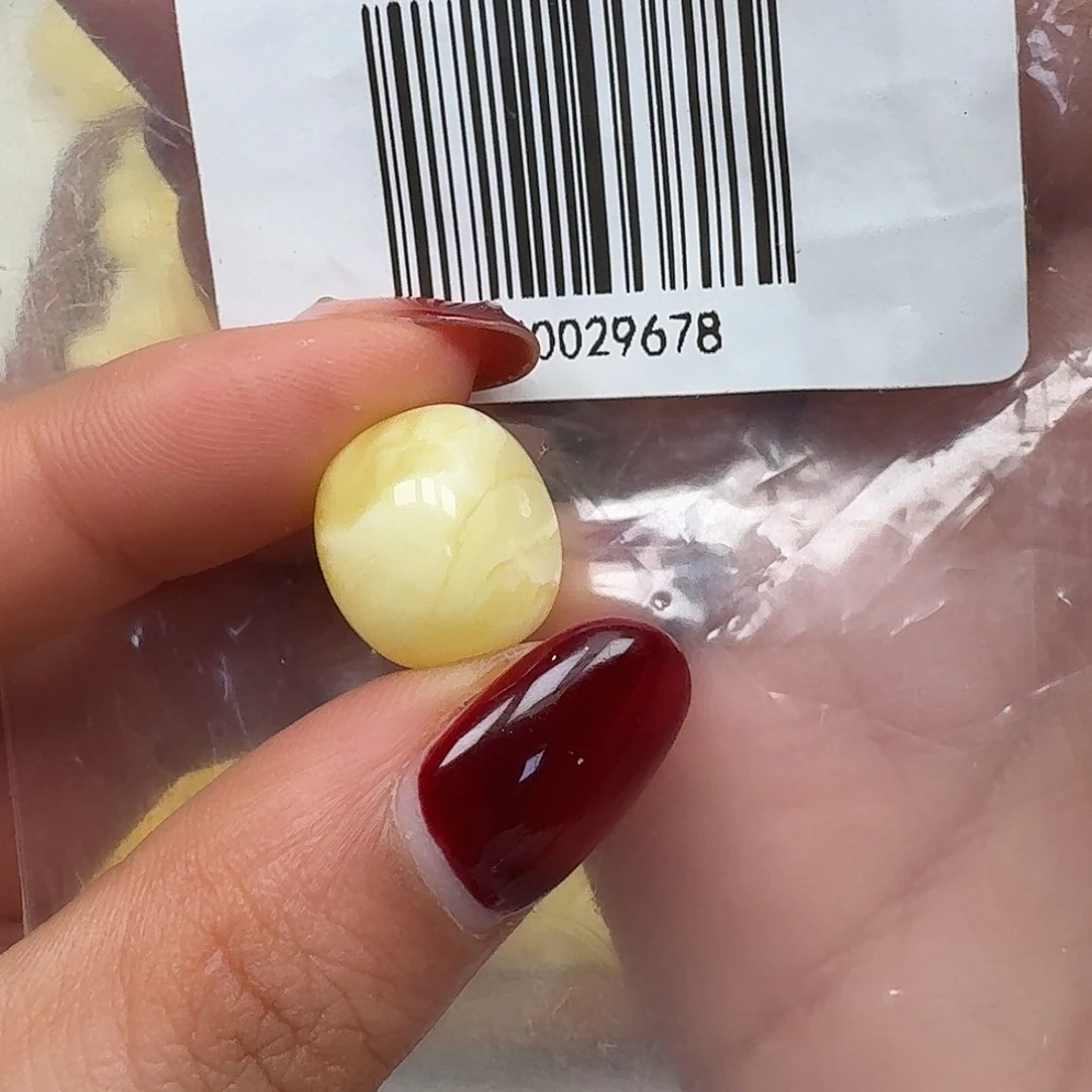 琥珀未镶嵌裸石悠悠