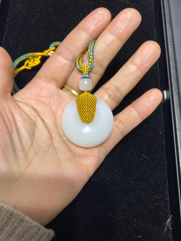 和田玉新疆山料平安扣